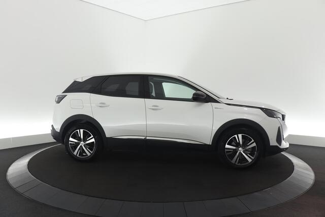 Peugeot 3008 1.6 HYbrid4 300 Allure Pack Business 4x4 | Camera | Apple Carplay | Dodehoekdetectie | Stoelverwarming | Plugin-Hybrid