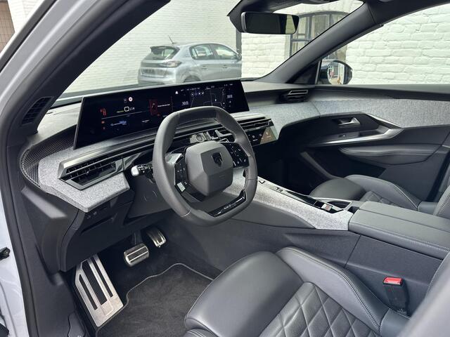 Peugeot 3008 e-3008 GT Avantage 210 PK 73 kWh | 525 KM WLTP | Volledig Lederen Bekleding | LED Matrix Verlichting | Navigatie | 20" Lichtmetalen Velgen | 360 Graden Camera | Dode Hoek Detectie | Adaptieve Cruise Control | Stoelverwarming + Massage + Ventilatie | Hoge 