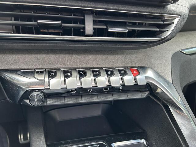 Peugeot 3008 1.6 HYbrid 225 GT | Slechts 13800 KM Gereden | Automaat | Panorama Schuif-/Kanteldak | All Season banden | Afneembare Trekhaak 13 polig 1250KG | Navigatie | Camera | Adaptieve Cruise Control | Hoge Zitpositie | Climate Control | LED Verlichting | Keyless 