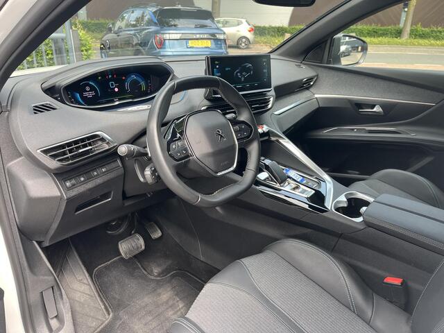 Peugeot 3008 1.6 HYbrid 225 GT CAMERA | TREKHAAK AFNEEMBAAR | RIJKLAAR INCL. 12 MND. BOVAGGARANTIE