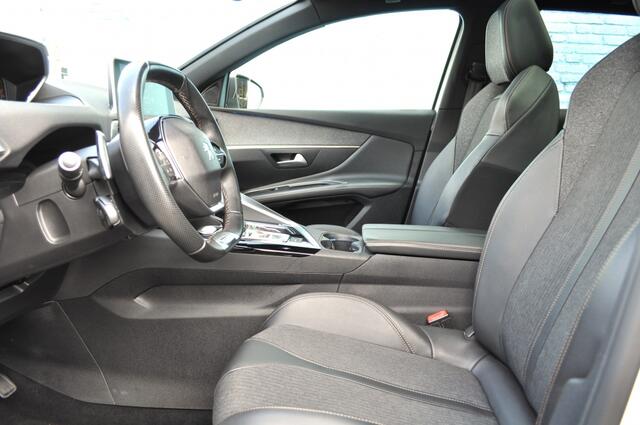 Peugeot 3008 1.2 GT Autom schd. adapcrc. keyless. ind.laden. LED