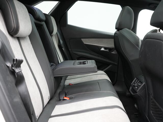 Peugeot 3008 225 GT Plugin In Hybrid 225pk PHEV | Panodak | Adaptive Cruise | 360 Camera | Alcantara Sportstoelen Massage & Ventilatie | Navigatie | Apple Carplay | Blis | Keyless | Virtual | DAB | Park Assist | Sfeerverlichting |