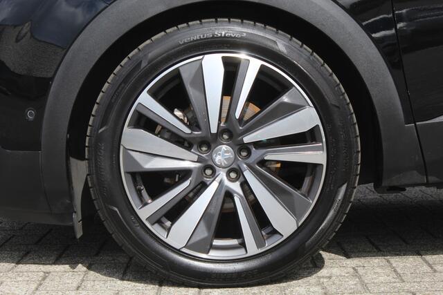 Peugeot 3008 1.2 PureTech GT Line Panoramadak/Dodehoek detectie/Navigatie/Virtual cockpit/Apple carplay/Achteruitrijcamera/Elektrische achterklep/Stoelverwarming/Trekhaak/Keyless/CLimate control/19'' Lichtmetalen velgen.