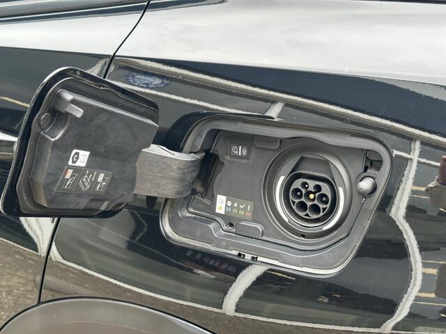 Peugeot 3008 1.6 HYBRID ALLURE TREKHAAK PHEV PLUG-IN