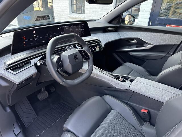 Peugeot 3008 1.2 Hybrid 145 PK Allure | Automaat | Afneembare Trekhaak 1200KG | Bouwjaar 2025 | 360 Graden Camera | AGR Stoelen met verwarming | Panorama Navigatie | Keyless Entry | Stoel & Stuur Verwarming | Dodehoek detectie | Climate Control | LED Verlichting | 19