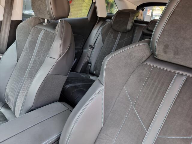 Peugeot 3008 1.2 GT-Line Crossway | Alcantara | Exclusieve uitvoering | 64dkm - Topstaat!