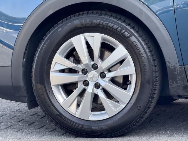 Peugeot 3008 1.2 PureTech Active Pack Business Navi / Carplay / Camera / Clima / LED / All season banden