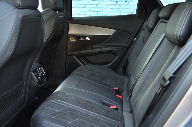 Peugeot 3008 1.6 HY4wd 300 GT blackpack Schd. focal adapcrc. leer