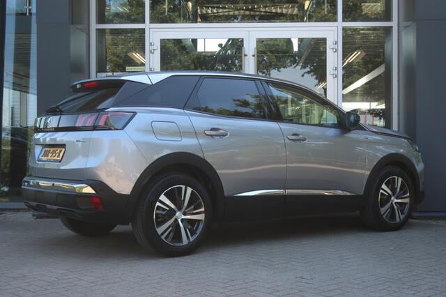 Peugeot 3008 1.6 PLUG-IN HYBRID ALLURE, Navi, Apple Carplay/ Android Auto, LED, etc.