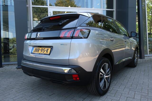 Peugeot 3008 1.6 PLUG-IN HYBRID ALLURE, Navi, Apple Carplay/ Android Auto, LED, etc.