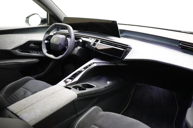 Peugeot 3008 Hybrid 136 GT Navigatie | Apple Carplay/Android Auto | Stoel- en stuurverwarming | Elektr. achterklep | Camera | Cruise adaptief
