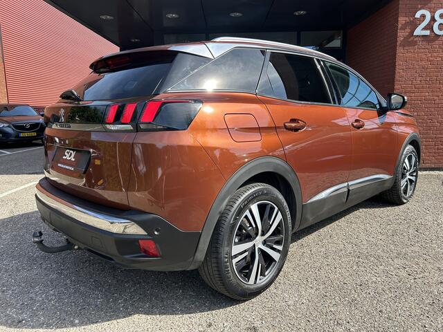 Peugeot 3008 1.2 PureTech Allure // NAVI + CARPLAY // PDC V+A // PANO/SCHUIFKANTELDAK // CAMERA // TREKHAAK!!