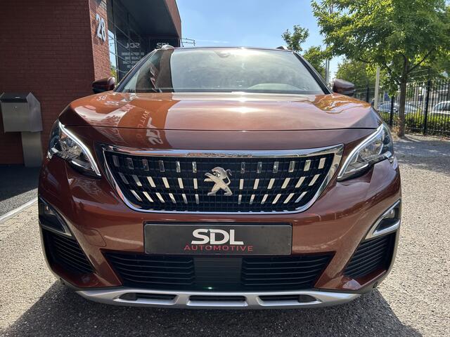 Peugeot 3008 1.2 PureTech Allure // NAVI + CARPLAY // PDC V+A // PANO/SCHUIFKANTELDAK // CAMERA // TREKHAAK!!