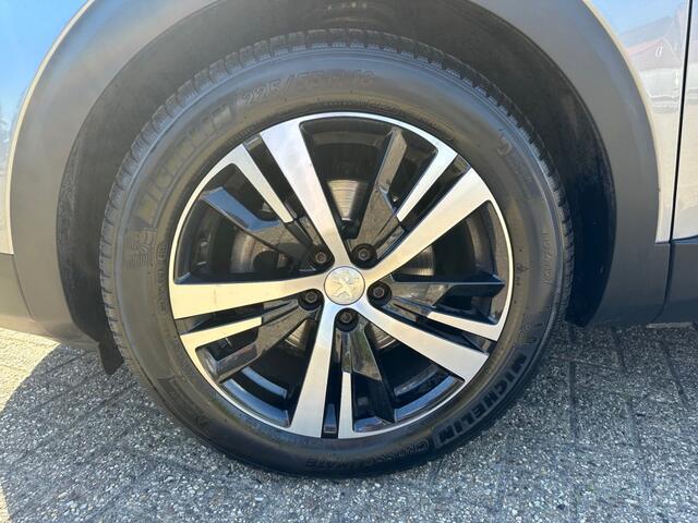 Peugeot 3008 1.2 PURETECH ACTIVE