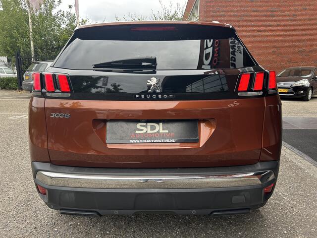 Peugeot 3008 1.2 PureTech Allure // LED // NAVI + CARPLAY // PANO/SCHUIFKANTELDAK // CAMERA // PDC V+A