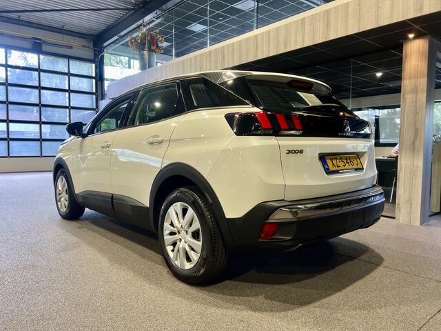 Peugeot 3008 1.2 PureTech Blue Lease Executive Navigatie | Parelmoer metallic | Cruise control