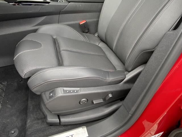 Peugeot 3008 1.6 HYbrid4 300 GT | UNIEK | Nieuwprijs: ¤ 55.319,- | Luxe interieur pakket | Camera voor & achter | Adaptieve Cruise Control | Full LED | Navigatie | Keyless Entry