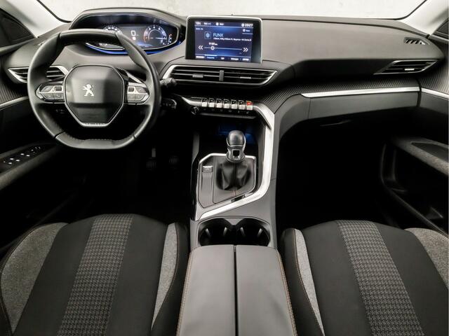 Peugeot 3008 1.2 PureTech Sport (APPLE CARPLAY, GROOT NAVI, STOELVERWARMING, SPORTSTOELEN, LANE ASSIST, GETINT GLAS, CRUISE, NIEUWE APK, NIEUWSTAAT)
