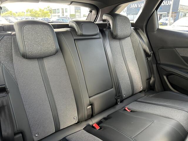 Peugeot 3008 1.6 HYbrid4 | 4x4 300pk Allure Pack Business