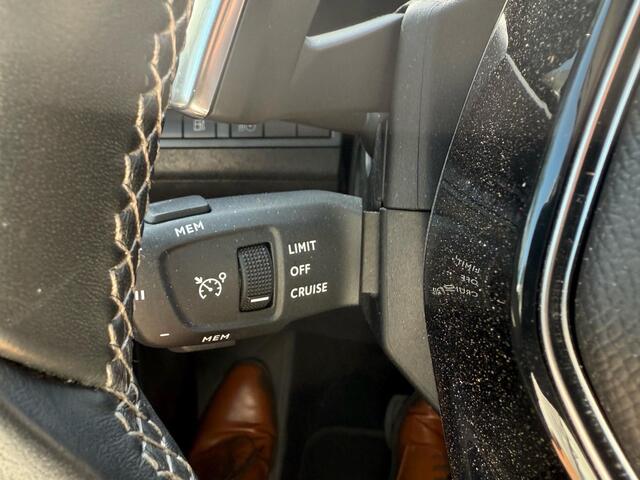 Peugeot 3008 1.6 HYbrid 225 Allure Pack Business 200pk PHEV | Elektrische Achterklep | Stoelverwarming | Dodehoeksensoren