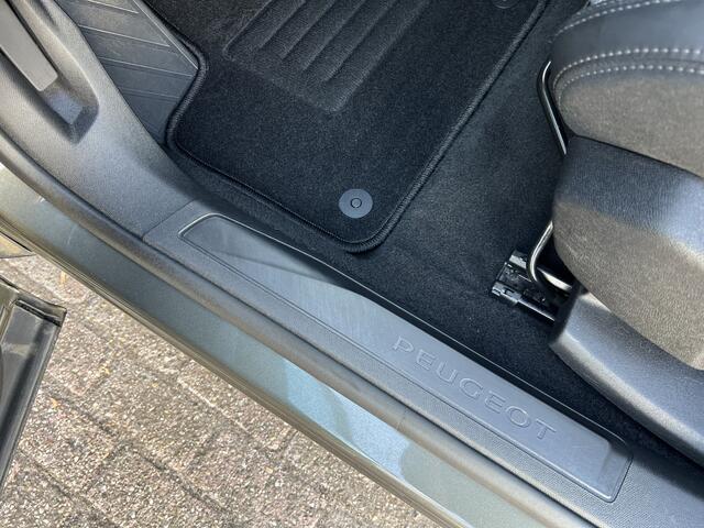 Peugeot 3008 1.2 PureTech Première | NL auto | Pano | Afneembare trekhaak |