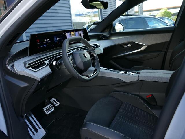 Peugeot 3008 e-3008 Launch Edition 325pk Dual Motor 73 kWh | NIEUW | Uit voorraad leverbaar! | Panorama dak | Alcantara pakket | 360 ° Camera | FOCAL Hi-Fi | ACC | Matrix LED