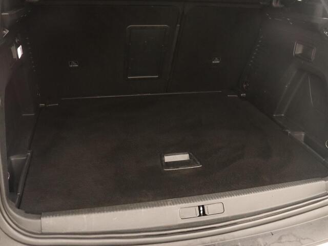 Peugeot 3008 1.6 BlueHDi Blue Lease Executive | Trekhaak | Navigatie | Carplay | Climate control | Cruise control | LMV 17 inch