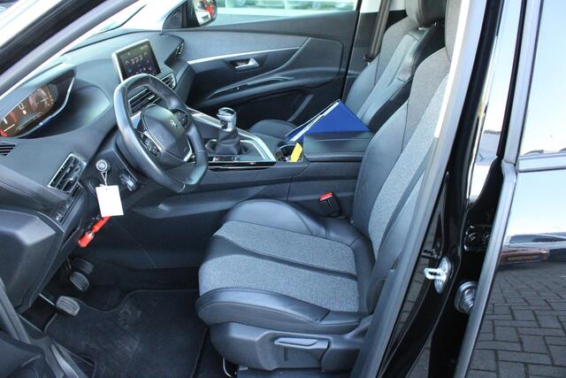 Peugeot 3008 1.2 PureTech Blue Lease Premium 130pk Achteruitrijcamera | Elektrische Achterklep | Climate control | Zwarte Velgen