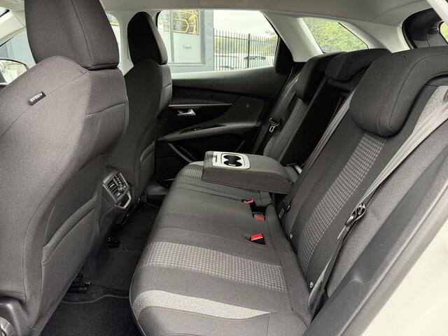 Peugeot 3008 1.2 PureTech Blue Lease Executive 2e Eigenaar,Navi,Clima,Cruise,PDC,Trekhaak,N.A.P,APK tot 05-2026