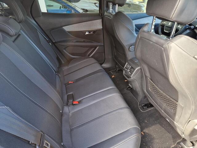 Peugeot 3008 1.2 PureTech GT | Achteruitrijcamera | Parkeersensoren V+A | Cruise & Climate control | Navi | Apple Carplay / Android Auto