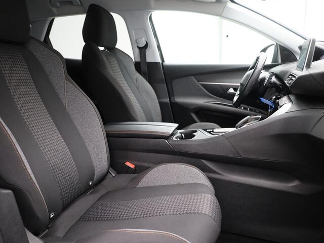 Peugeot 3008 1.2 PureTech 130 PK Automaat Active | CARPLAY