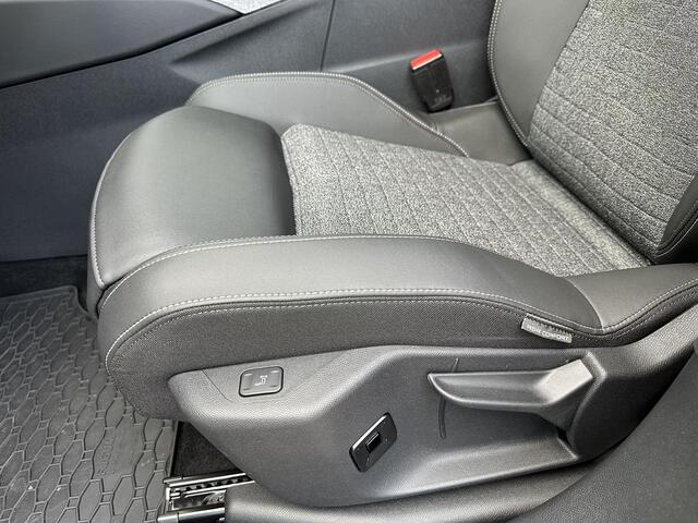 Peugeot 3008 1.2 Hybrid 145 PK Allure Automaat | Navigatie via Telefoon | Keyless Entry | AGR Stoel met Stoelverwarming | Camera | Climate Control | LED Verlichting | Cruise Control | Parkeersensoren | 19" Lichtmetalen Velgen | Hoge Zitpositie |