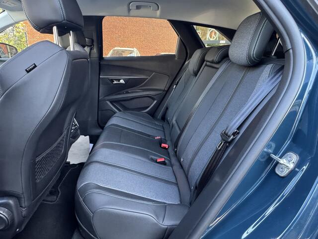 Peugeot 3008 1.6 HYbrid 225 Allure // NAVI // CLIMA // CRUISE // STOELVERWARMING // DAB RADIO //