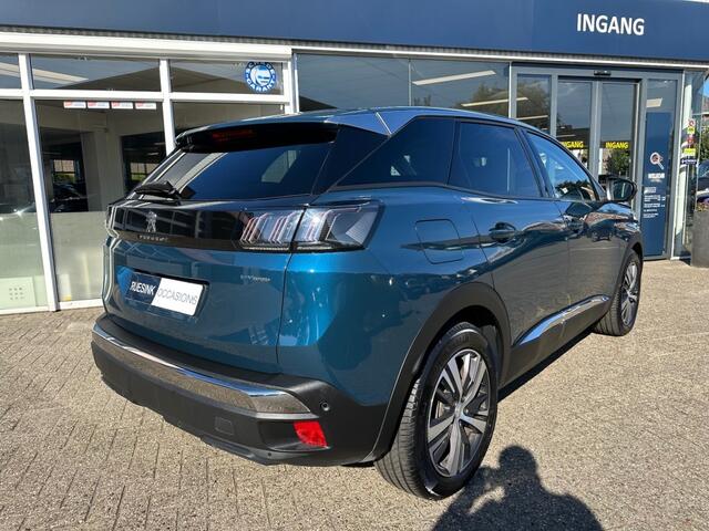 Peugeot 3008 1.6 HYBRID ALLURE