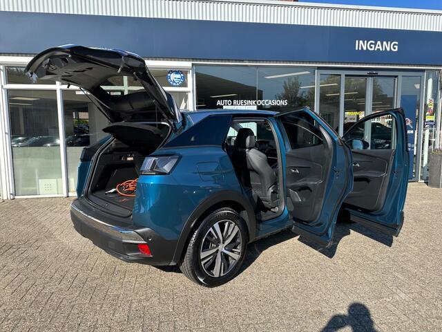 Peugeot 3008 1.6 HYBRID ALLURE