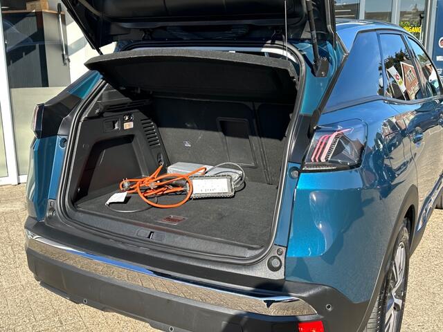 Peugeot 3008 1.6 HYBRID ALLURE