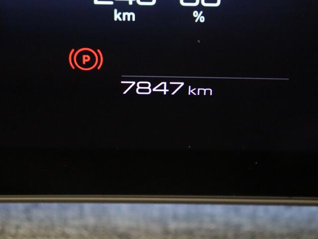 Peugeot 3008 e-3008 Allure 73 kWh | Stoelverwarming | Elek. Achterklep | Camera | Wireless Carplay |
