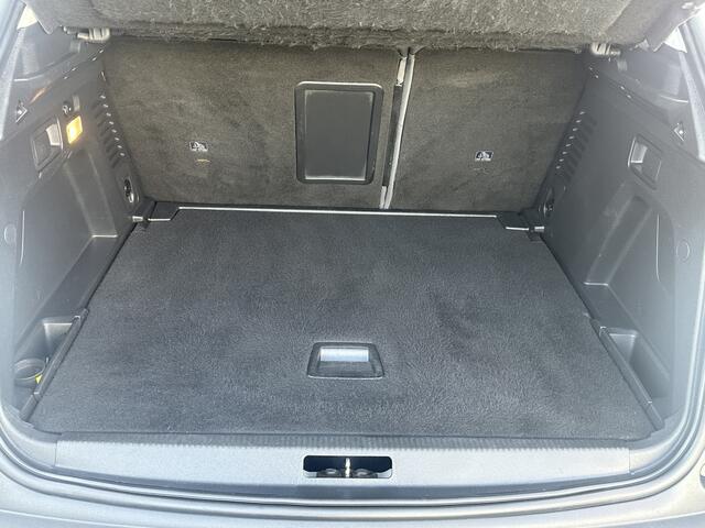 Peugeot 3008 1.2 PureTech Allure 130PK Automaat Leder Trekhaak