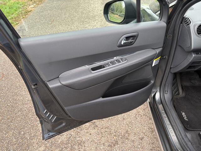 Peugeot 3008 1.2 PureTech Blue Lease Executive / NAVI / PANORAMADAK / CRUISE / 68dkm! NAP!