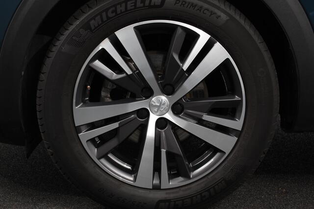 Peugeot 3008 1.2 PureTech 130pk Automaat Allure Navigatie Climate Control Parkeer sensoren Camera