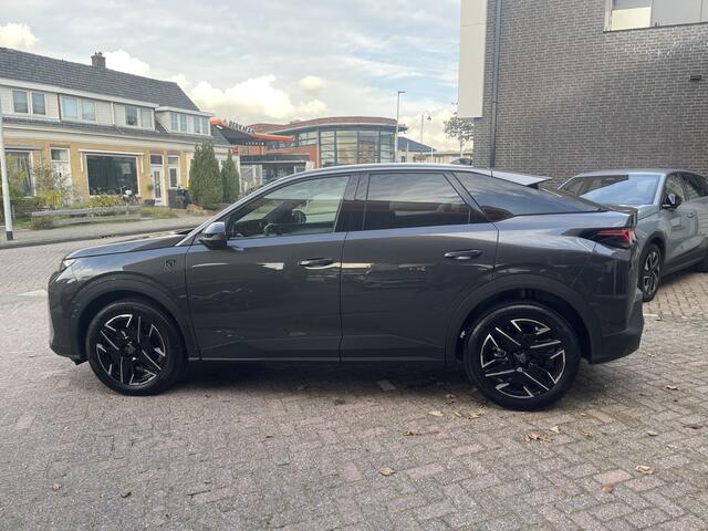 Peugeot 3008 1.2 Hybrid 145 GT Automaat/Stoelverwarming/Camera.