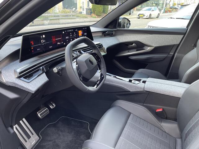 Peugeot 3008 1.2 Hybrid 145 GT Automaat/Stoelverwarming/Camera.