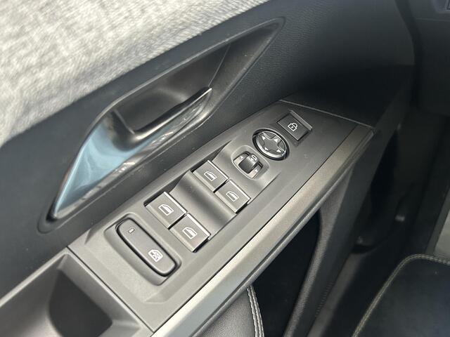 Peugeot 3008 1.2 Hybrid 136 GT | Elektr. achterklep | Adaptive cruise | Camera | Prijs is rijklaar
