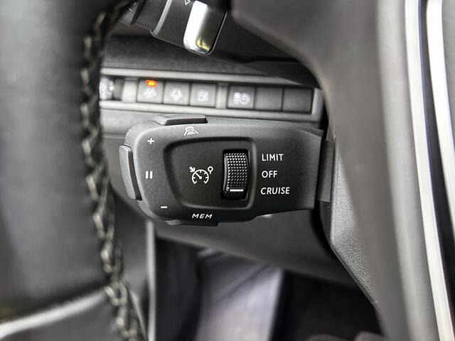 Peugeot 3008 Plug-in Hybrid 225pk Automaat Allure Pack | Rijklaar | Adaptive CC | Elektrische Achterklep | Stoelverwarming |