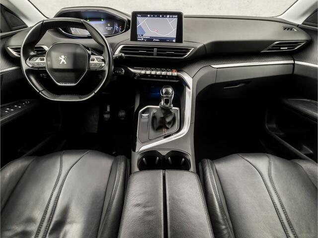 Peugeot 3008 1.2 PureTech Sport (APPLE CARPLAY, GROOT NAVI, LEDEREN SPORTSTOELEN, STOELVERWARMING, GETINT GLAS, 360 CAMERA, TREKHAAK, LANE ASSIST, DAB+, NIEUWE APK, NIEUWSTAAT)