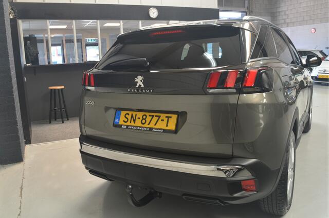 Peugeot 3008 1.2 PureTech Blue Lease Executive // AUTOMAAT // NAVI // TREKHAAK // CAMERA // CLIMA // NIEUWE DISTRIBUTIE //