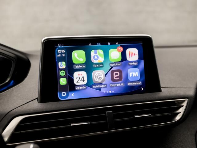 Peugeot 3008 1.2 PureTech Sport Automaat (APPLE CARPLAY, GROOT NAVI, LEDER, STOELVERWARMING, SPORTSTOELEN, LED KOPLAMPEN, CRUISE, KEYLESS, NIEUWSTAAT)