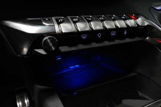 Peugeot 3008 1.2 PureTech GT Line / Apple carplay - Android Auto / Achteruitrijcamera / Navigatie / DAB+ / Dodehoek detectie / Cruise Control / 19'' LMV / Full LED / Keyless