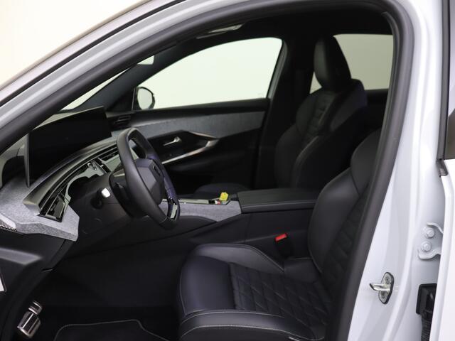 Peugeot 3008 e-3008 GT 73 kWh | Grote actieradius | Stoelverwarming | Dak spoiler | 360 graden camera | Keyless entry UITERVERKOOP !!!