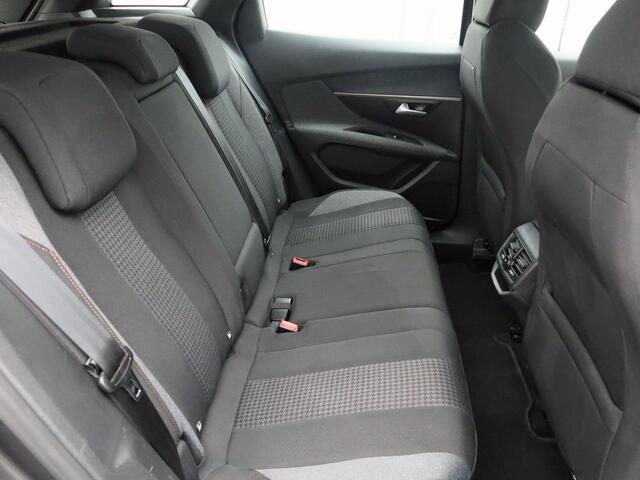 Peugeot 3008 1.2 PureTech 130 PK Automaat Active | CAMERA | CARPLAY